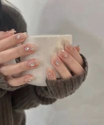 -悦指间美甲美睫