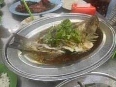 -明记烧鱼美味店