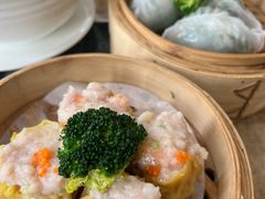 鱼籽虾仁烧麦-德兴show鲜·蒸汽海鲜火锅餐厅(格创悦里店)