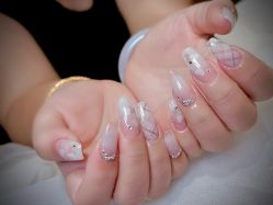 -沫儿·美甲美睫·半永久·皮肤管理