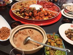 -肥肥虾庄·金牌油焖大虾(杨园滨江时代walk店)