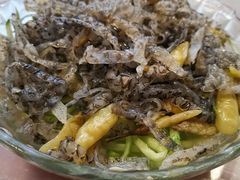 泡椒鱼皮-小叶大馅饺子城