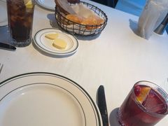 -Wolfgang’s Steakhouse 沃夫冈牛排馆(上海白玉兰广场店)