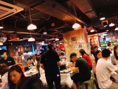 大堂-鲜入围煮花胶鸡海鲜火锅