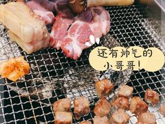 -肉甲韩国木炭烤肉(新壹街1店)