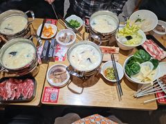 -南城香·饭香串香馄饨香(青年路店)