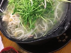 -丽虹云南过桥米线(兴工街店)