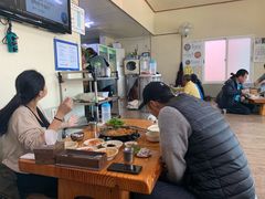 大堂-城山辣炒黑猪肉