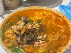 -粉八·云南米线·建水烧烤(常熟路店)
