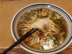 -矮子粉店1985·长沙米粉(湘春路店)