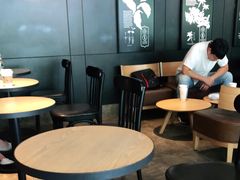-星巴克(广州动漫星城东区店)