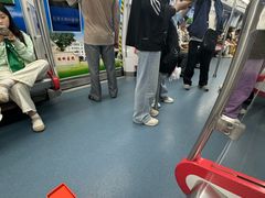 -新百广场(地铁站)