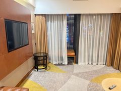 -珠海拱北口岸希尔顿欢朋酒店