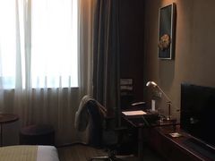 -上海浦东假日酒店