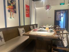 -尚尚仙·酸汤猪手·猪肚鸡火锅(华联万柳购物中心店)