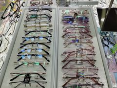 -华彬眼镜专业渐进配镜(潘家园店)