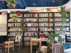 -房角石咖啡与书(吉大南校店)