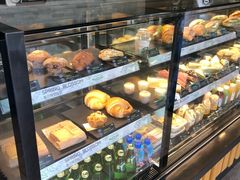 双色巧克力慕斯蛋糕-星巴克(苏州昆山花桥游站店)