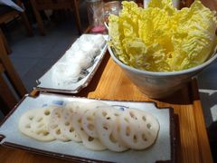 -毛辣果·贵州红酸汤牛肉火锅(西单店)