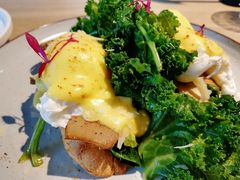 班尼迪克蛋羽衣甘蓝蘑菇吐司-Maxpoint Kitchen 西餐咖啡(乐峰广场店)