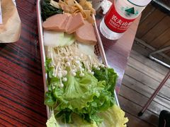 蔬菜拼盘-沙胆彪炭炉牛杂煲(成都玉林店)