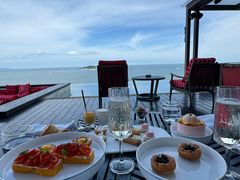 -瑰丽酒店·海吧·天际下午茶·现场DJ·天台酒吧