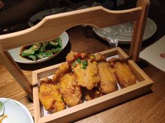 棒棒的蛋黄鸡翅-弄堂里·寻味杭州(湖滨银泰in77C区店)
