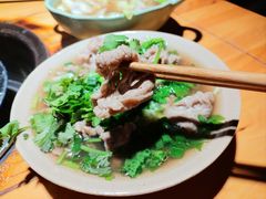 -大众跷脚牛肉馆·非遗传承单位(峨眉山店)