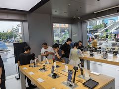 -DJI大疆(深圳华强北曼哈授权体验店)