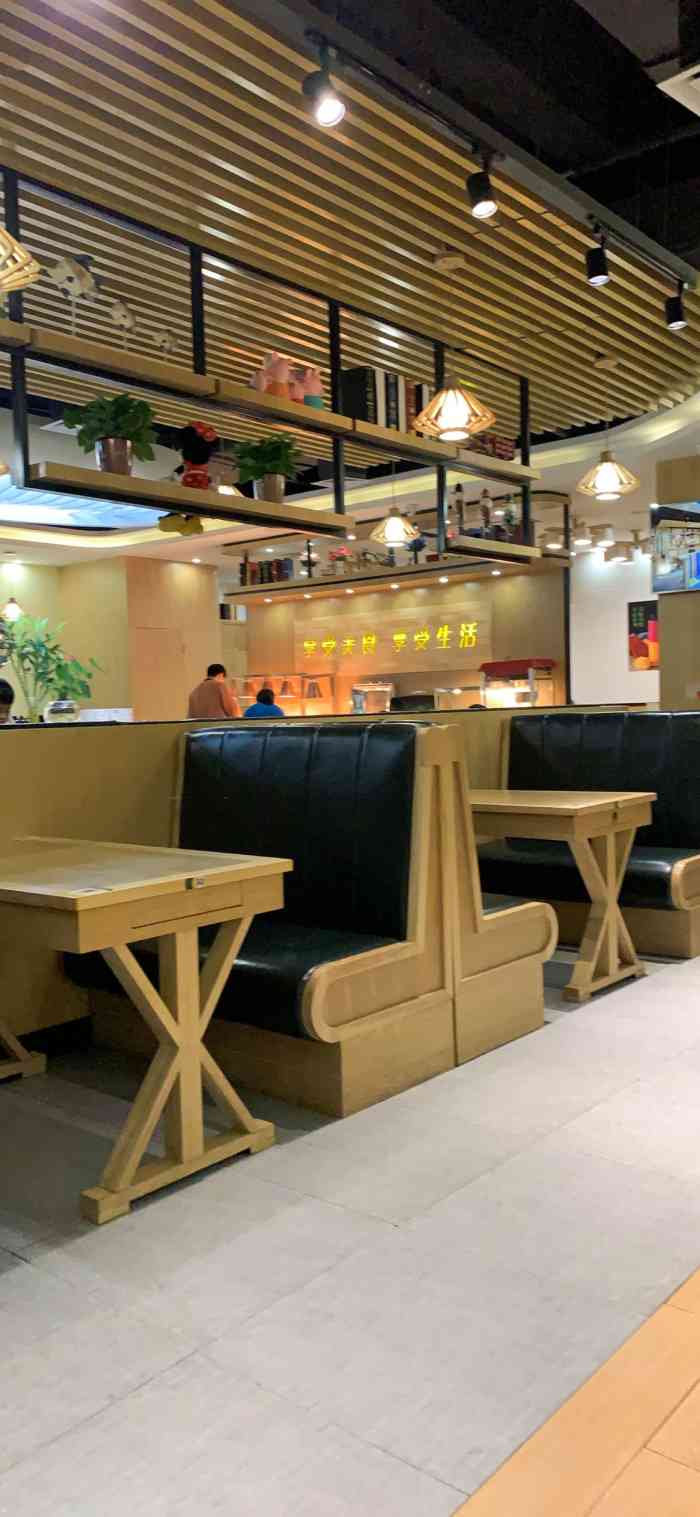 牛排还是很多人喜欢的,大块的肉吃饱很有饱腹感,加上牛肉的热量偏低
