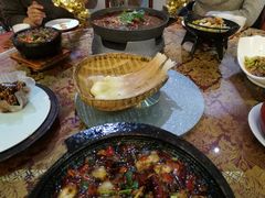 -万重锦·人文川菜馆(骡马市店)