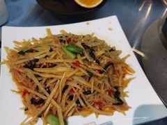 韭菜花炒土豆丝-飞虎过桥米线(翠湖店)