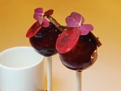 鹅肝甜菜棒棒糖-Amber(置地文华东方酒店)