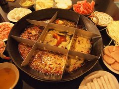 菜上来了，不摆了噻！-苟味道老火锅(黄桷坪店)