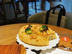 -VERIE BAKEHOUSE