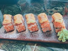 炙三文鱼腩寿司-炙柒Sekinana·精致料理 烧鸟·铁板烧(海上世界店)