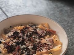 -ROAST coffee & eatery