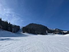 -丝绸之路山地度假区滑雪场