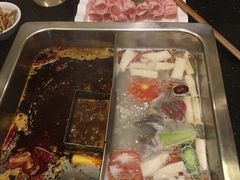 -百年川椒重庆老火锅(光谷店)