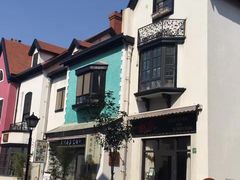 -钟书阁(松江泰晤士小镇店)