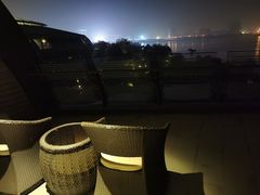 -上海滴水湖皇冠假日酒店