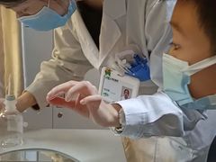 -大连何氏眼科医院