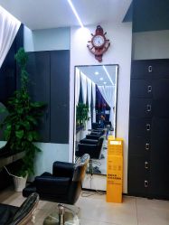 -U·NI SALON 造型