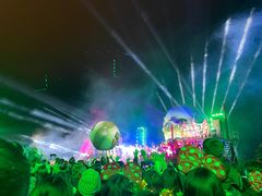 -七彩云南欢乐世界