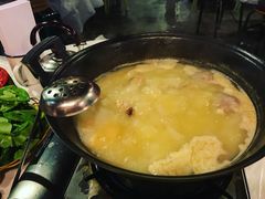 -鲜入围煮花胶鸡海鲜火锅