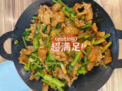 干锅肥肠-合合春饼·酱骨·东北菜(潘家园店)