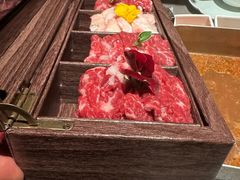 -左庭右院鲜牛肉火锅黑金店(陆家嘴中心店)