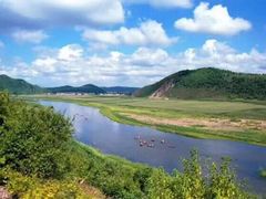 -帽儿山漂流
