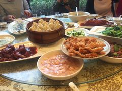 -鸿一饭店(隐秀路店)