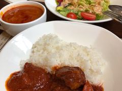 红烩牛肉饭送罗宋汤-东海咖啡馆